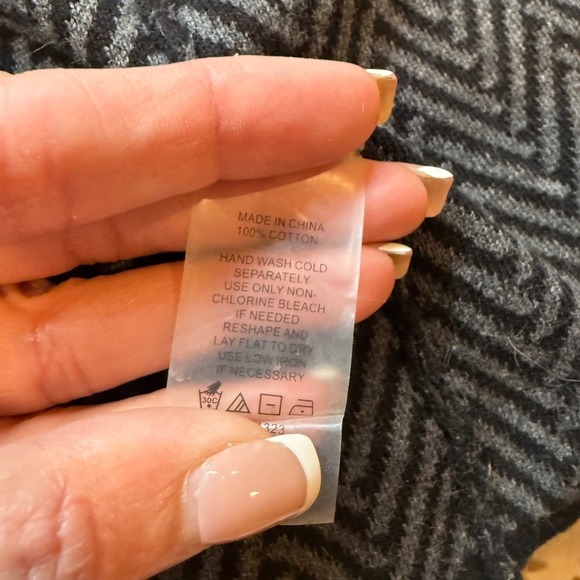 VINCE CAMUTO Open Herringbone Knit Cardigan Sweater Black Gray Size Medium - Picture 6 of 6